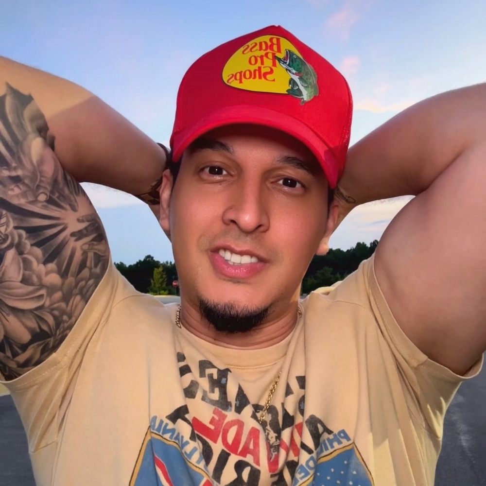 Meet your Posher, Phenom